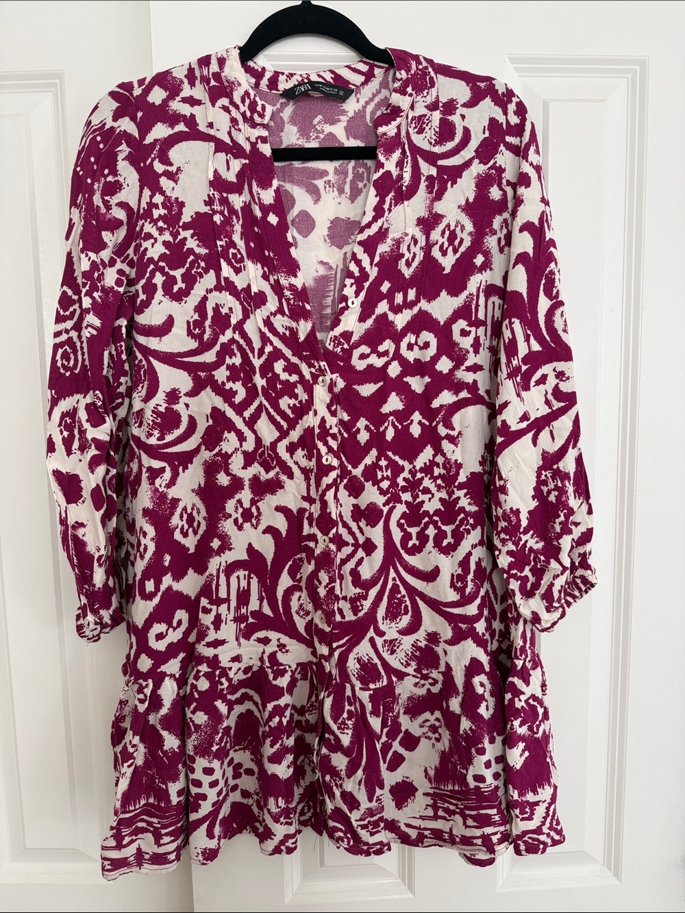 Zara Magenta and White Patterned V-Neck Mini